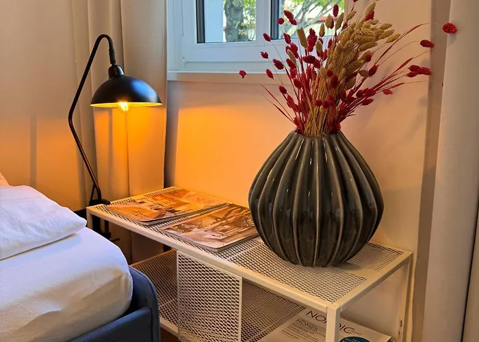 Carl Von Aurora Apartamento *