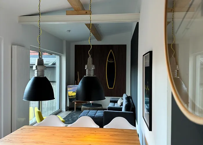 Carl Von Aurora Apartment *