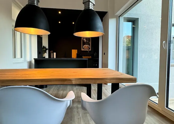 Carl Von Aurora Apartamento